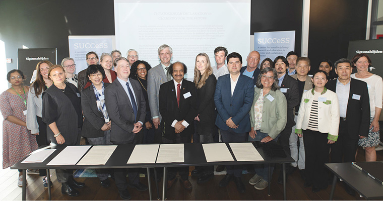 Participants at the Nobel symposium when signing the declaration. ©Liisa Eelsoo